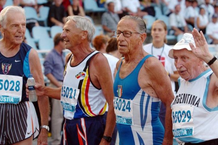 Ancianos activos correr | Maid in Barcelona